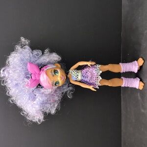 2020 Mattel,Cave Club Dino Rockin Bashley Doll.